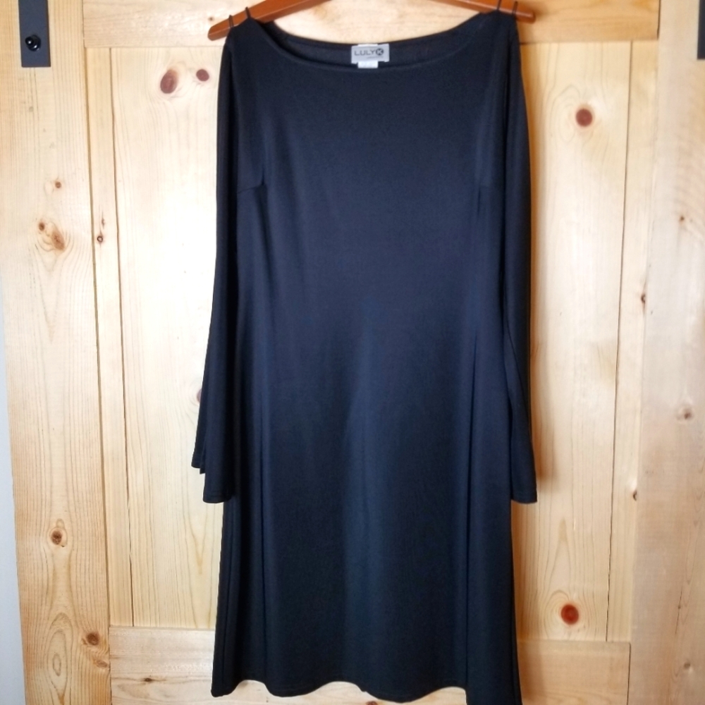 Vintage Luly K New York City Black Trumpet Sleeve Shift Dress